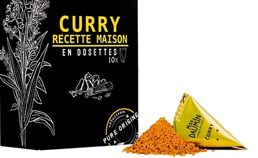 Homemade sweet curry - fresh pods - Max Daumin