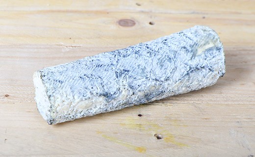 Sainte Maure Goat Cheese - farmhouse - Edélices Fromagerie